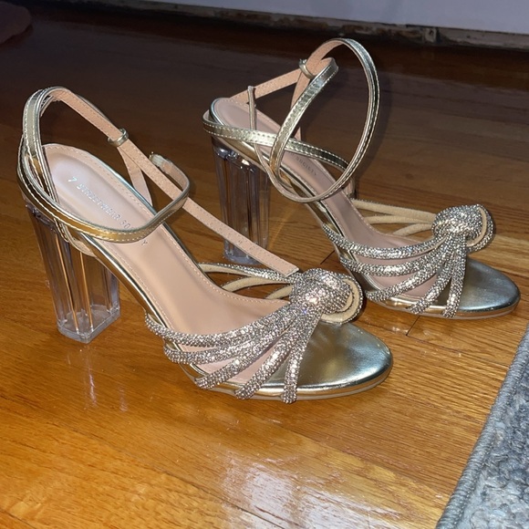 Gold Sparkling Heels - Picture 8 of 12